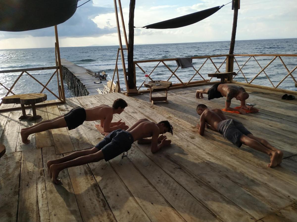 Sanctum Una Una Eco Dive Resort Pulau Unauna Екстер'єр фото