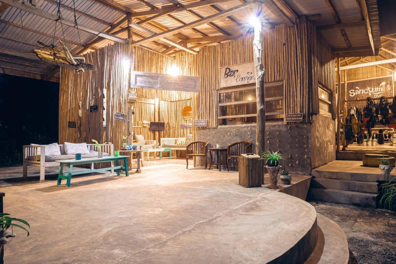 Sanctum Una Una Eco Dive Resort Pulau Unauna Екстер'єр фото