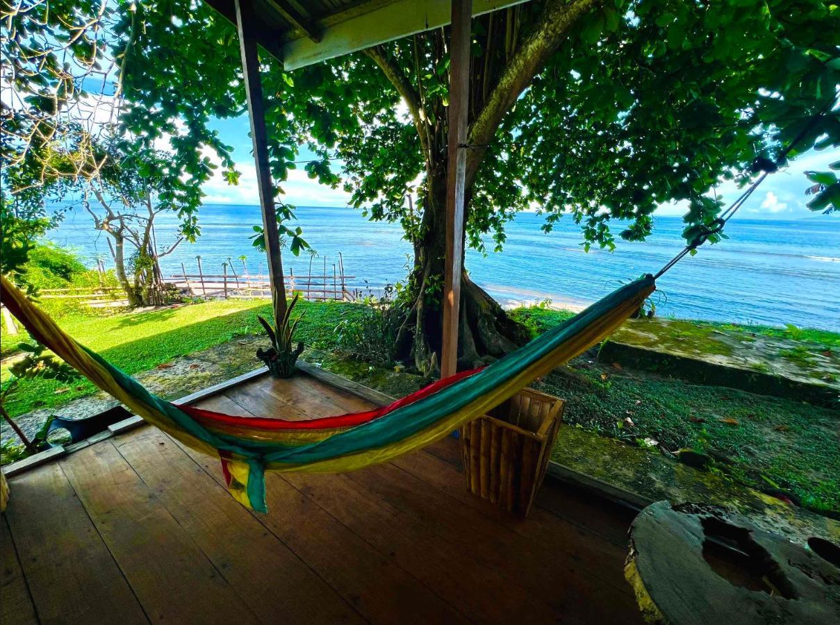 Sanctum Una Una Eco Dive Resort Pulau Unauna Екстер'єр фото