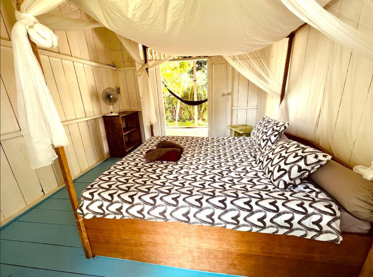 Sanctum Una Una Eco Dive Resort Pulau Unauna Екстер'єр фото